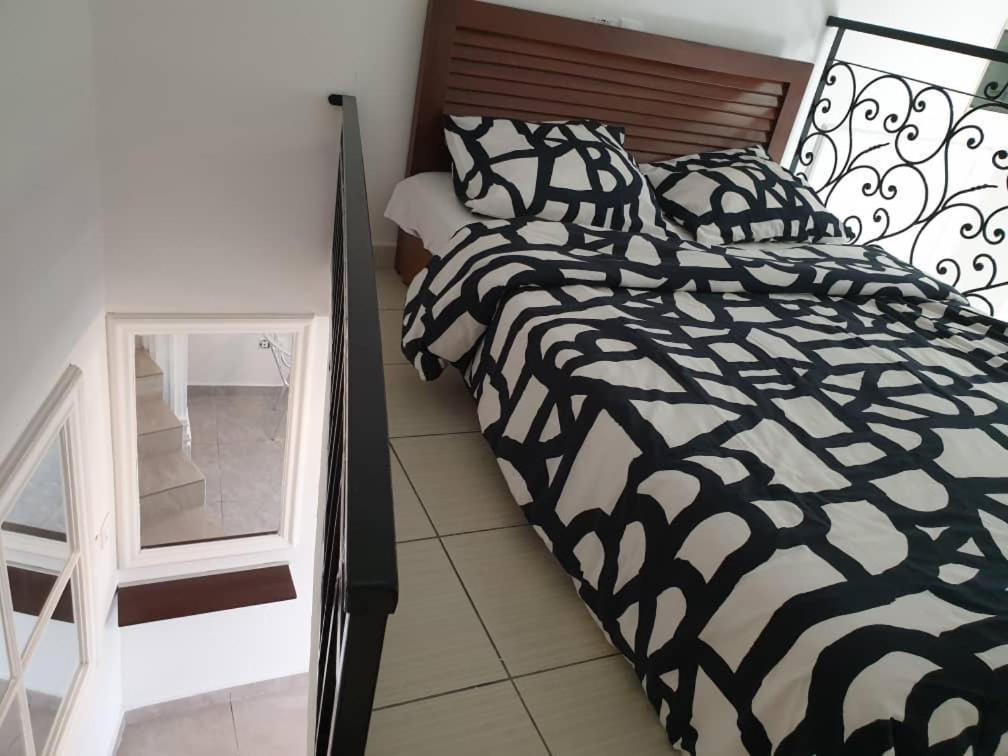 Eve Home Yaoundé Extérieur photo